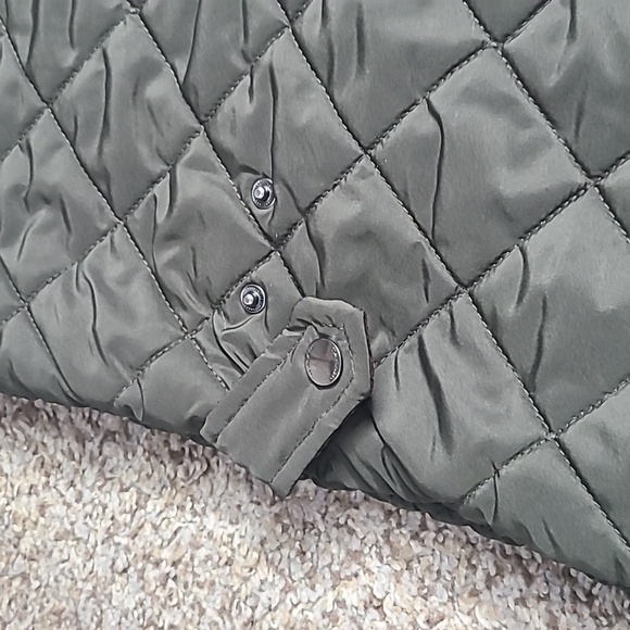 Tahari Green Quilted Vest with Diamond Pattern - Picture 6 of 9